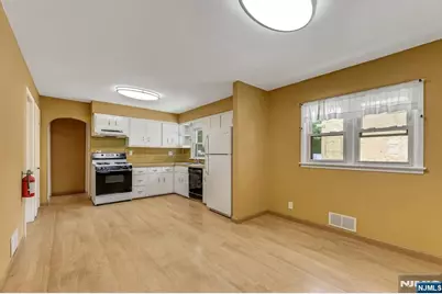 36 Benton Road, Paramus, NJ 07652 - Photo 17