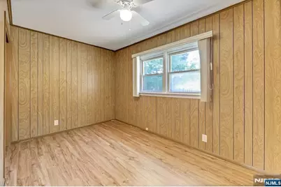 36 Benton Road, Paramus, NJ 07652 - Photo 7