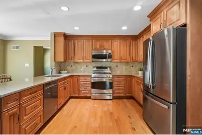 288 Wales Avenue, River Edge, NJ 07661 - Photo 15