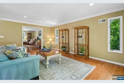 288 Wales Avenue, River Edge, NJ 07661 - Photo 21