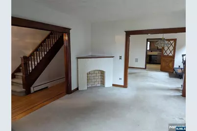 84 Oakdene Avenue, Cliffside Park, NJ 07010 - Photo 7