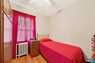 520 Dewey Ave, Cliffside Park, NJ 07010 - Photo 15