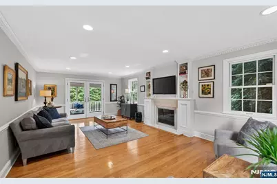 241 Avondale Road, Ridgewood, NJ 07450 - Photo 5