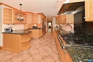 8 Myrtle St, Montvale, NJ 07645 - Photo 15