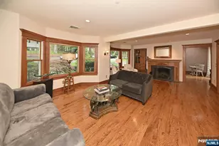 8 Myrtle St, Montvale, NJ 07645 - Photo 9