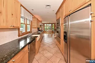 8 Myrtle St, Montvale, NJ 07645 - Photo 13