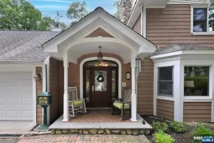 8 Myrtle St, Montvale, NJ 07645 - Photo 5