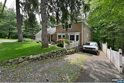 8 Myrtle Street, Montvale, NJ 07645 - Photo 3