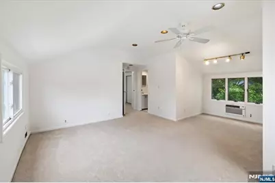 346 E Woodland Road, New Milford, NJ 07646 - Photo 21