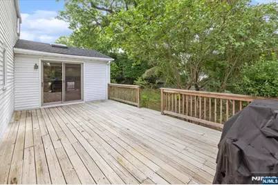 346 E Woodland Road, New Milford, NJ 07646 - Photo 31