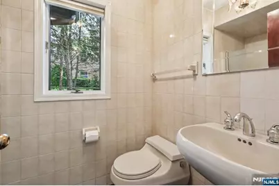 1060 Briar Way, Fort Lee, NJ 07024 - Photo 33
