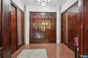 1060 Briar Way, Fort Lee, NJ 07024 - Photo 3