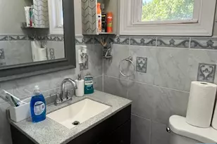570 Broad St, Carlstadt, NJ 07072 - Photo 11