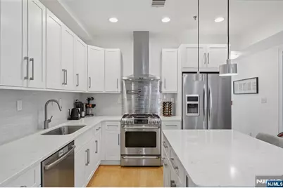 838 Park Avenue 2 #2, Hoboken, NJ 07030 - Photo 3