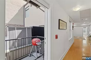 838 Park Ave 2, Hoboken, NJ 07030 - Photo 23
