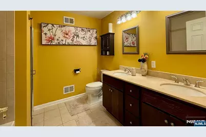 10 Terrace Avenue 11 #11, Hasbrouck Heights, NJ 07604 - Photo 9