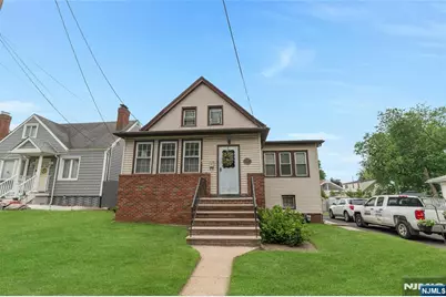 22 Passaic Avenue, Hasbrouck Heights, NJ 07604 - Photo 5