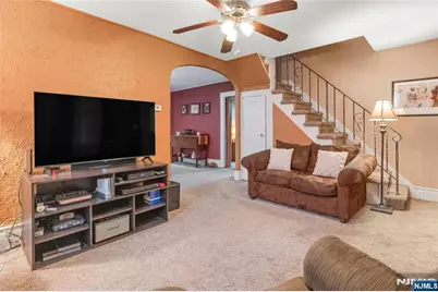 22 Passaic Avenue, Hasbrouck Heights, NJ 07604 - Photo 9