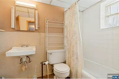 22 Passaic Avenue, Hasbrouck Heights, NJ 07604 - Photo 29