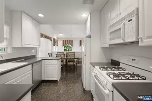 35 Quail 35, Old Tappan, NJ 07675 - Photo 11