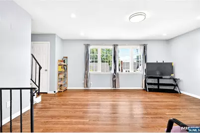 166 Pleasant Avenue, Bergenfield, NJ 07621 - Photo 7