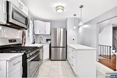166 Pleasant Avenue, Bergenfield, NJ 07621 - Photo 13