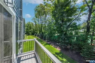 8 Deans Ct, Fairfield, NJ 07004 - Photo 23