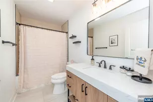 8 Deans Ct, Fairfield, NJ 07004 - Photo 21