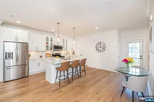 8 Deans Ct, Fairfield, NJ 07004 - Photo 9