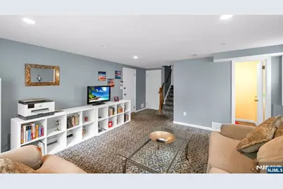 550 Englewood Avenue, Teaneck Township, NJ 07666 - Photo 31