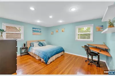 550 Englewood Avenue, Teaneck Township, NJ 07666 - Photo 15
