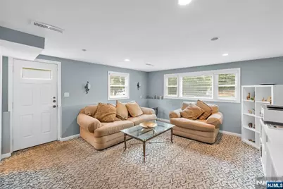 550 Englewood Avenue, Teaneck Township, NJ 07666 - Photo 29