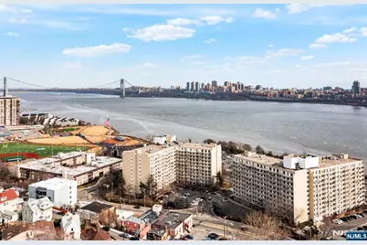 1077 River Road 606 #606, Edgewater, NJ 07020 - Photo 3