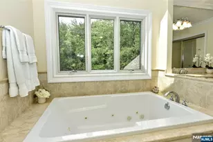 958 Arapaho Trail, Franklin Lakes, NJ 07417 - Photo 27