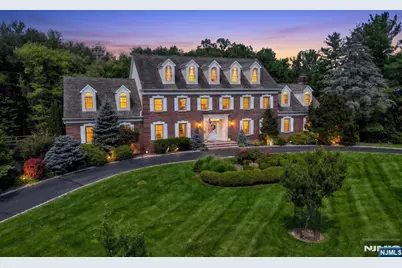 958 Arapaho Trail, Franklin Lakes, NJ 07417 - Photo 1