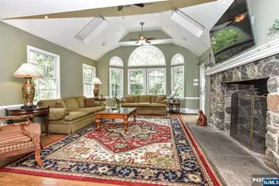 958 Arapaho Trail, Franklin Lakes, NJ 07417 - Photo 17