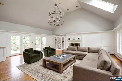 958 Arapaho Trail, Franklin Lakes, NJ 07417 - Photo 7