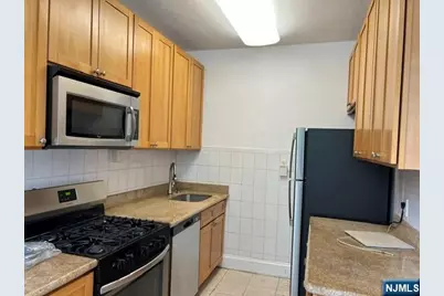 7427 Boulevard East A #a, North Bergen, NJ 07047 - Photo 13