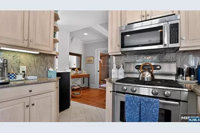 230 Satterthwaite Avenue, Nutley, NJ 07110 - Photo 13