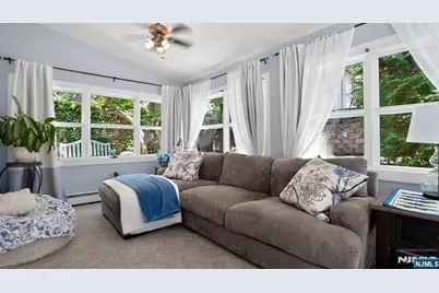 230 Satterthwaite Avenue, Nutley, NJ 07110 - Photo 29