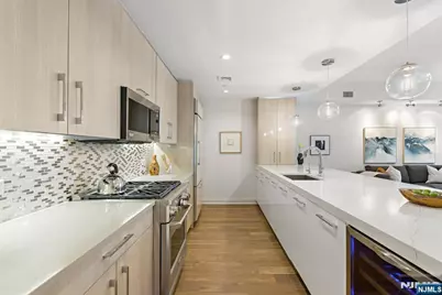 1200 Avenue At Port Imperial 414 #414, Weehawken, NJ 07086 - Photo 5