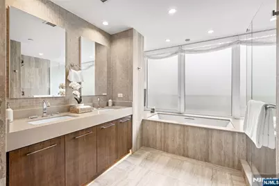 1200 Avenue At Port Imperial 414 #414, Weehawken, NJ 07086 - Photo 27