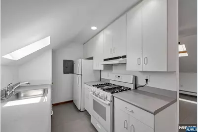 172 W Madison Avenue, Dumont, NJ 07628 - Photo 29
