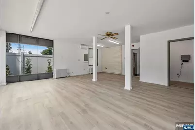 172 W Madison Avenue Storefront &amp; Ga #Storefront &amp; Ga, Dumont, NJ 07628 - Photo 7