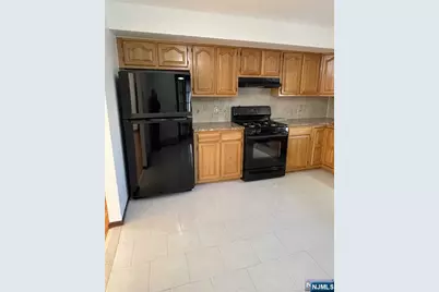 535 Hillside Avenue 1 #1, Palisades Park, NJ 07650 - Photo 11