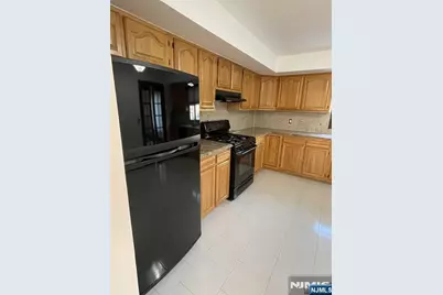 535 Hillside Avenue 1 #1, Palisades Park, NJ 07650 - Photo 9