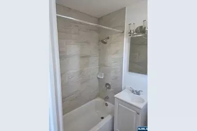 16 Glen Road, Rutherford, NJ 07070 - Photo 3