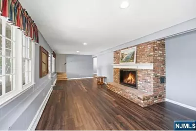 376 Lakeview Drive, Wyckoff Township, NJ 07481 - Photo 25