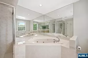 376 Lakeview Dr, Wyckoff Township, NJ 07481 - Photo 21