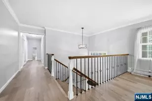 376 Lakeview Dr, Wyckoff Township, NJ 07481 - Photo 9